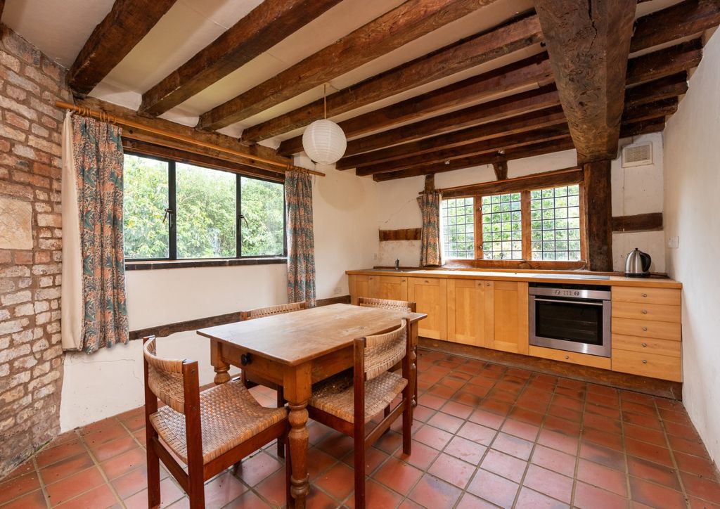 Property photo 3 of 16 Kitchen