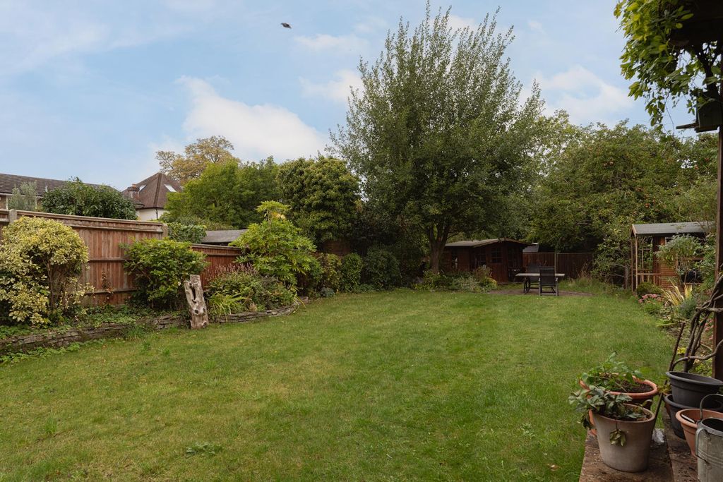 Property photo 2 of 22 Propertyportals 16.Jpg