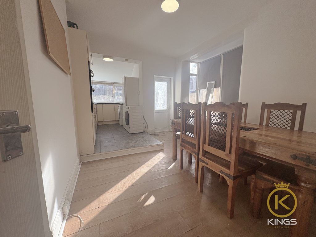 Property photo 3 of 15 66 Devonshire Avenueters