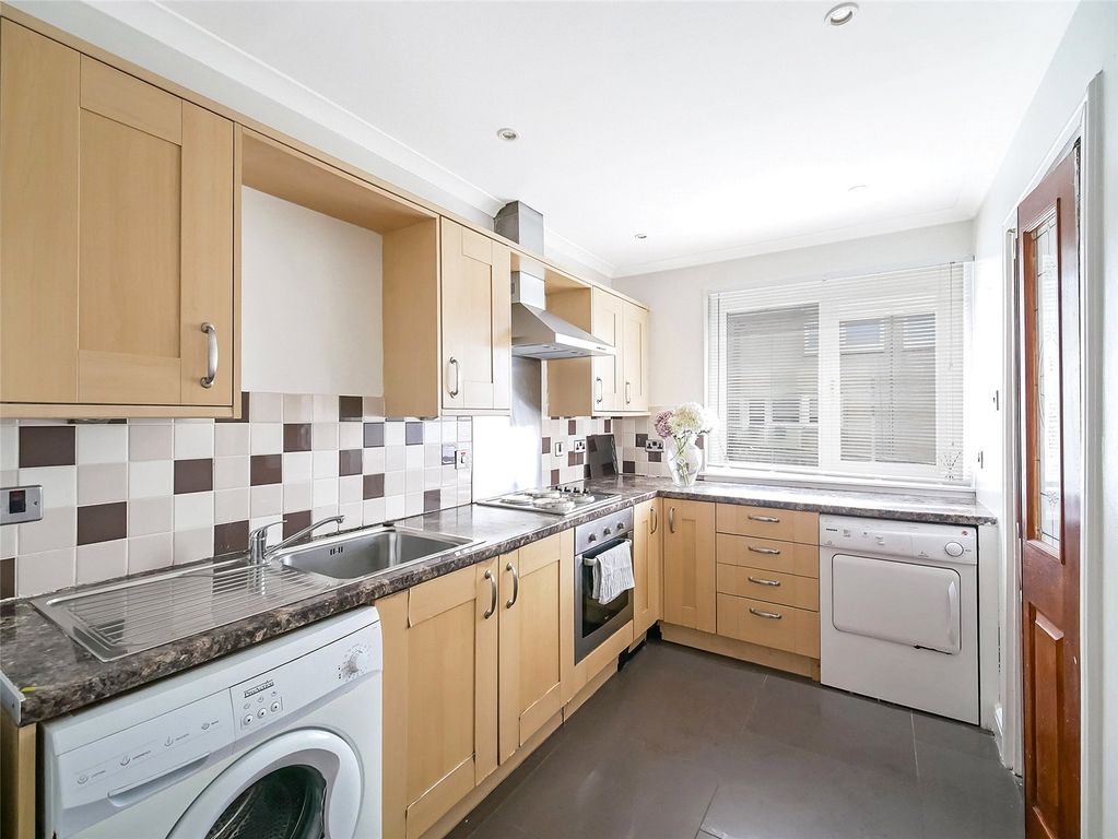 Property photo 2 of 19 Picture No. 08