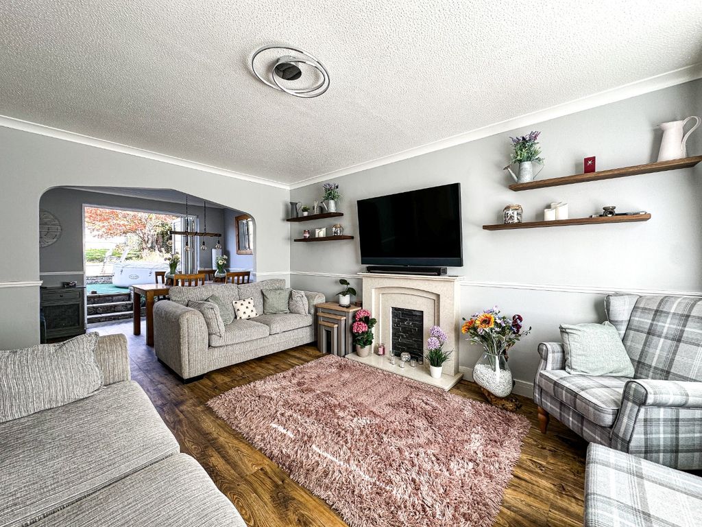 Property photo 3 of 17 4474187