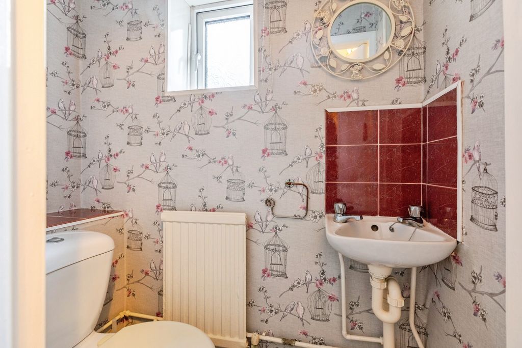 Property photo 3 of 20