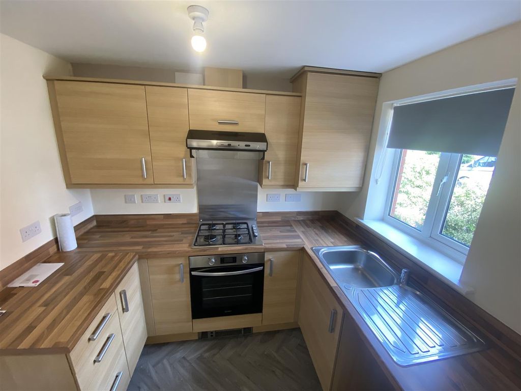 Property photo 2 of 15 Kitchen 1