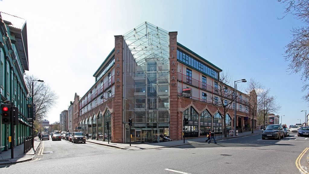 Property photo 1 of 11 Plaza 535 Kings Rd Chelseasw10 Office West London E1.Jpg