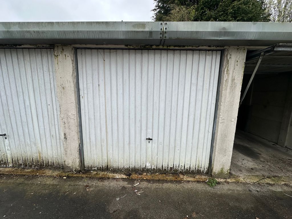 Property photo 1 of 4 Photo 4