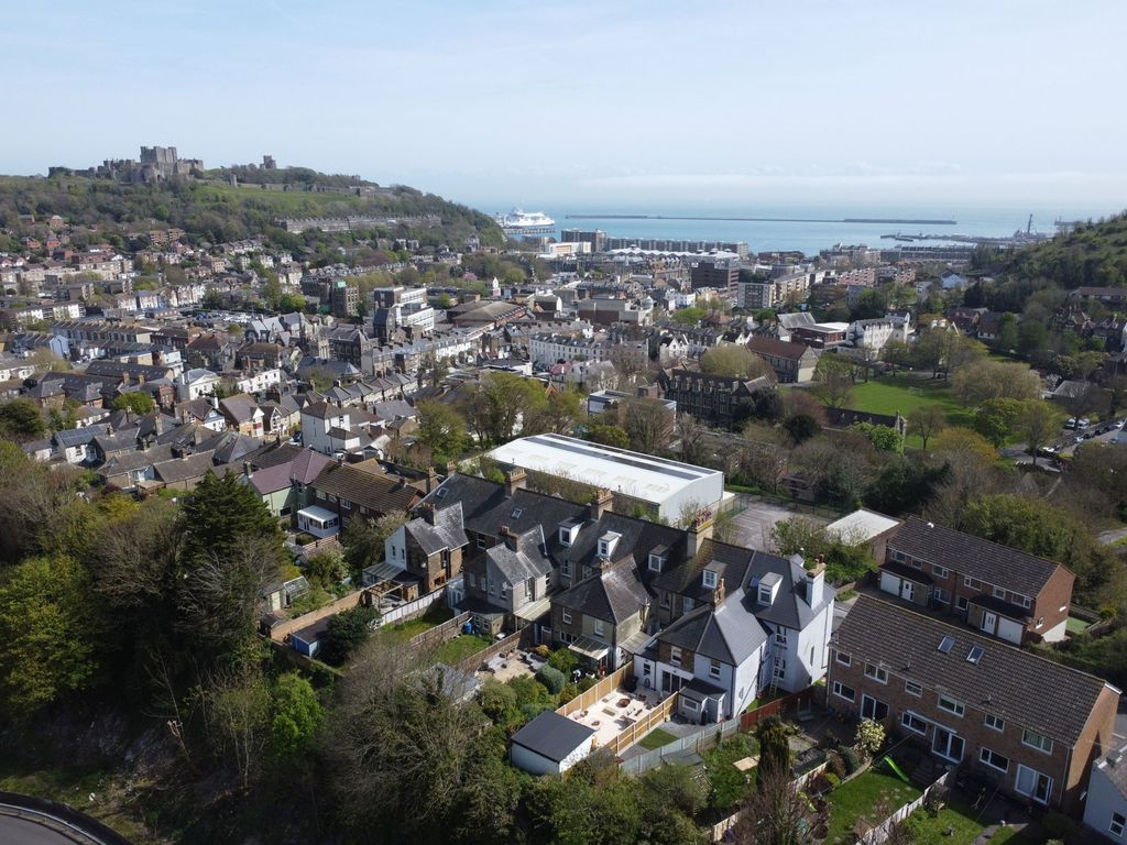 Property photo 2 of 45