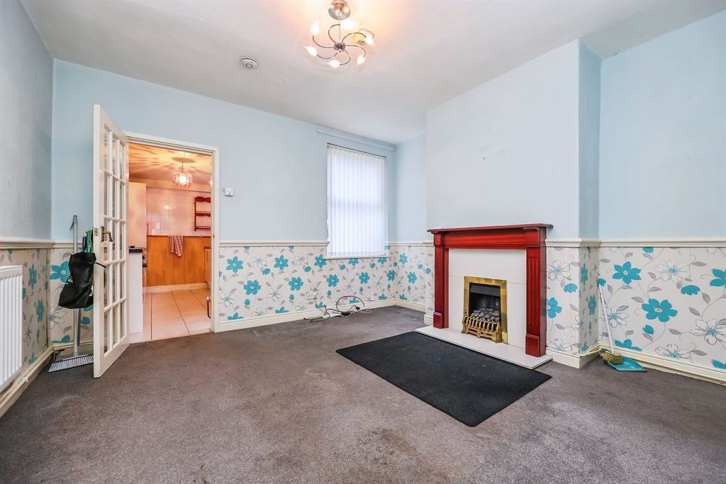 Property photo 3 of 15