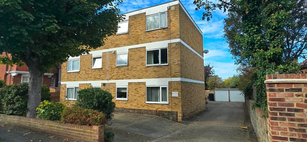 Property photo 1 of 5