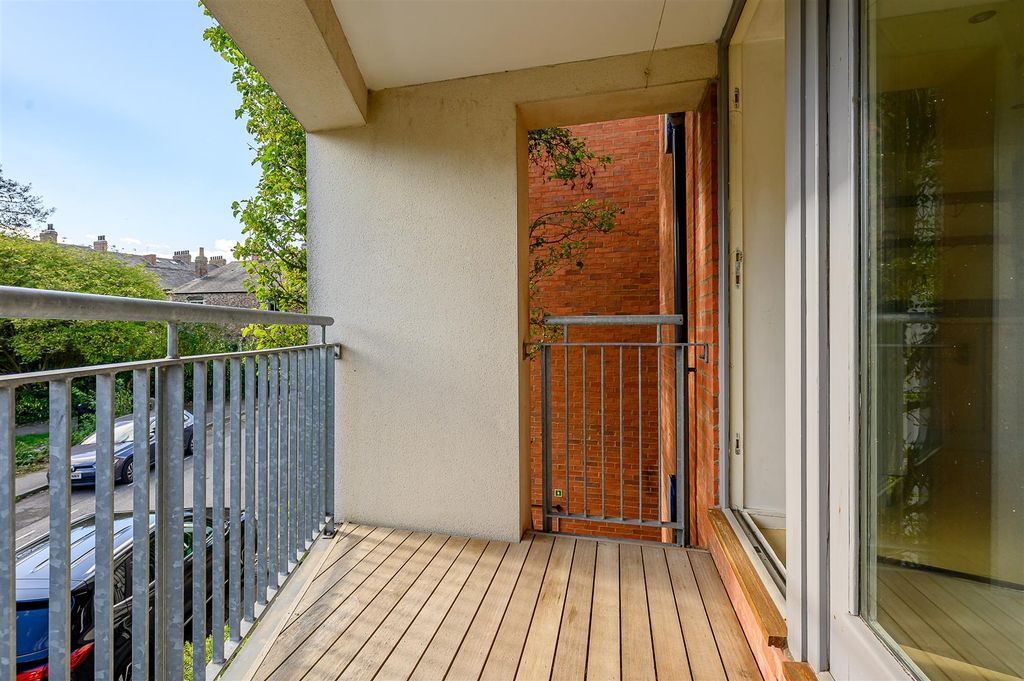 Property photo 2 of 15 Balcony