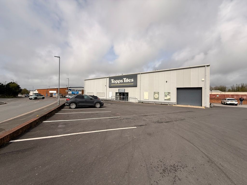 Property photo 1 of 8 Photo 6