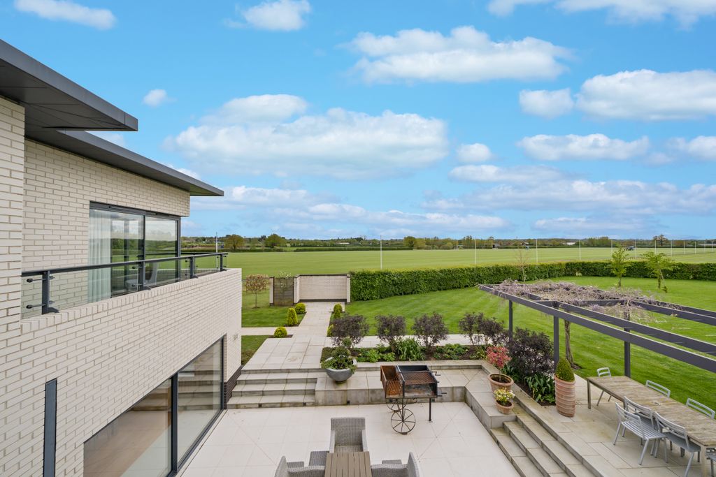 Additional image 10 of Land for saleDrift Road, Winkfield, Surrey SL4
