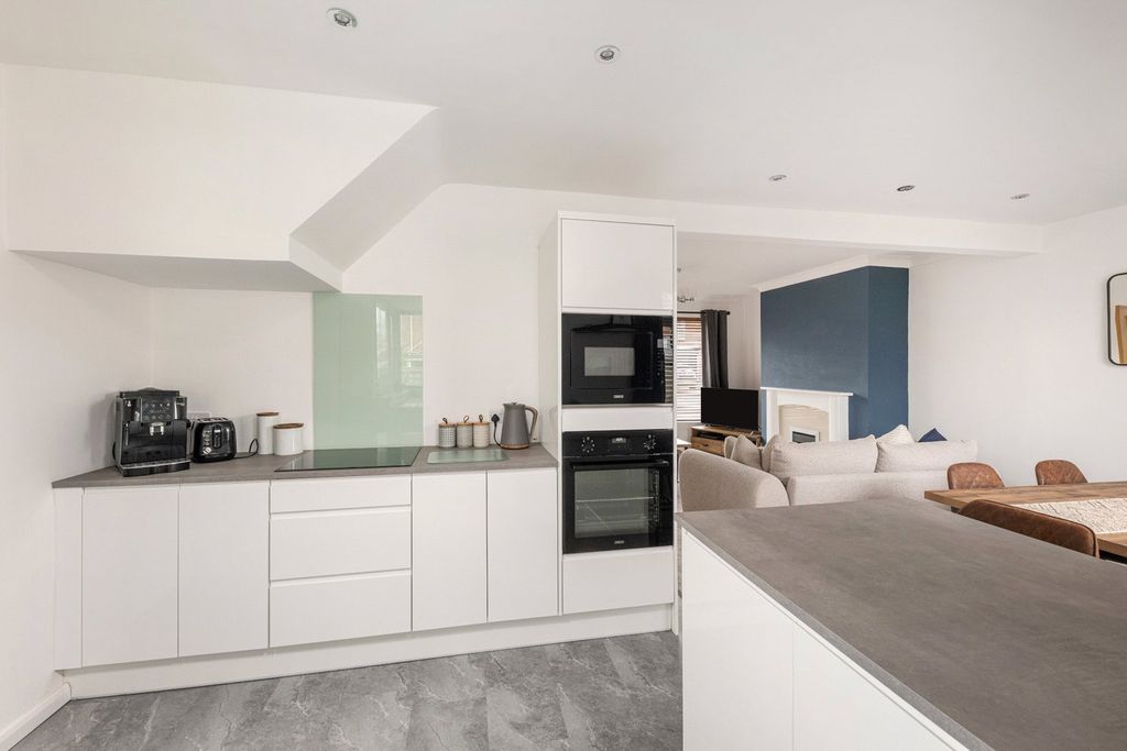 Property photo 2 of 14 Picture No. 09