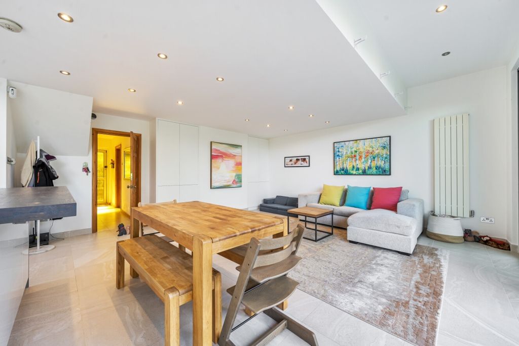 Property photo 2 of 28 1173987 (2)