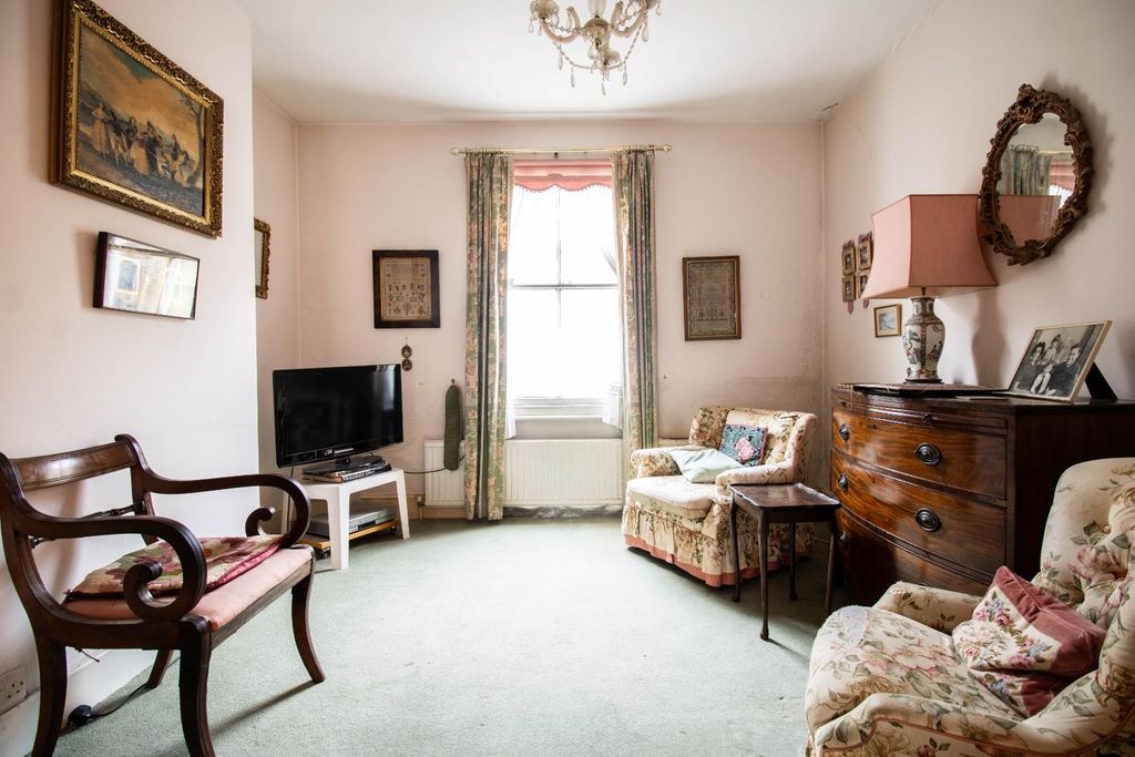 Property photo 3 of 11 Img_0049.Jpg