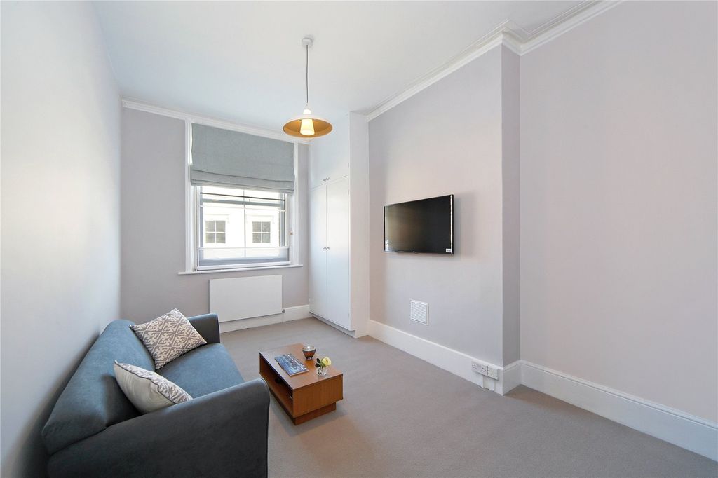 Property photo 1 of 8 Reception Room