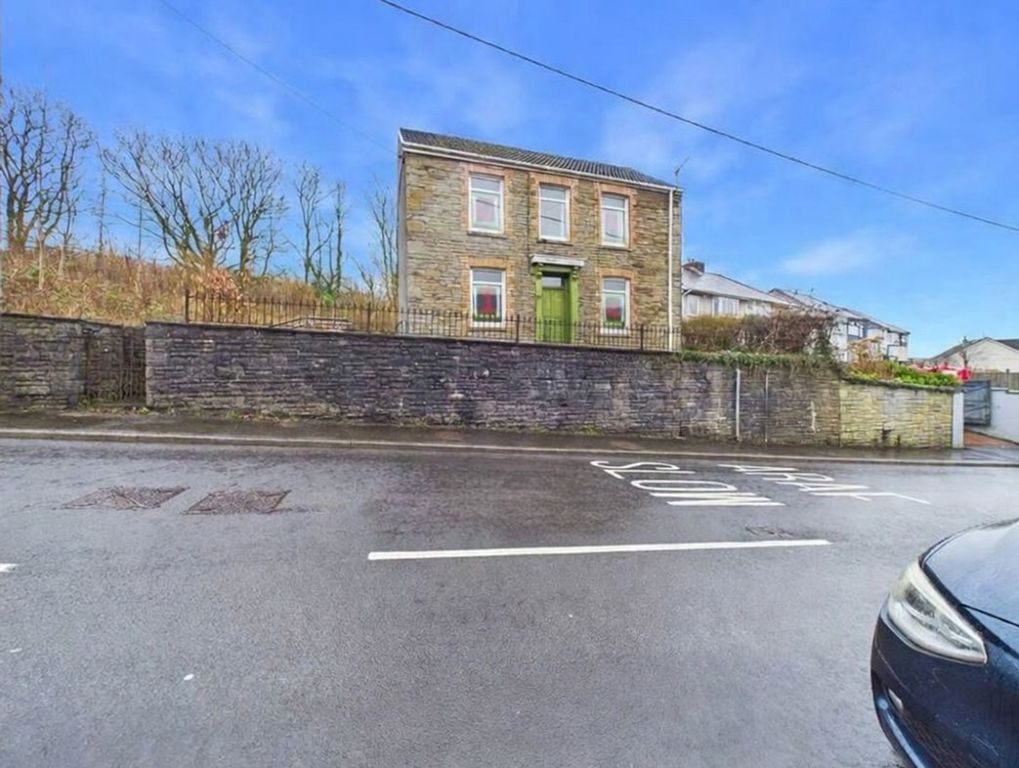 Property photo 1 of 24