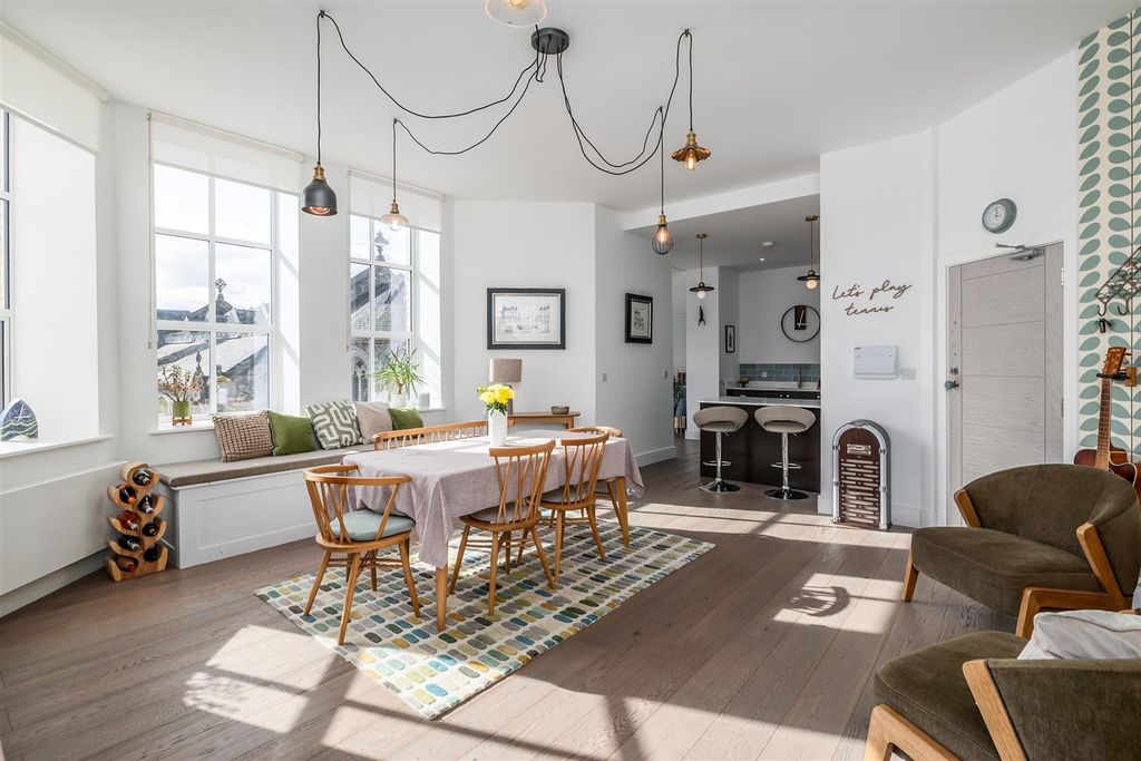 Property photo 2 of 25 Dining Room