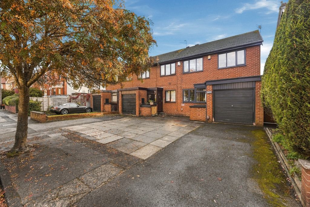 Property photo 1 of 27
