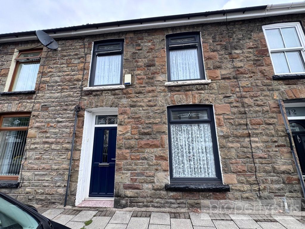 Property photo 1 of 18 Picture No. 04