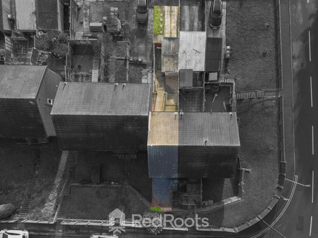 Property photo 2 of 19 4832891