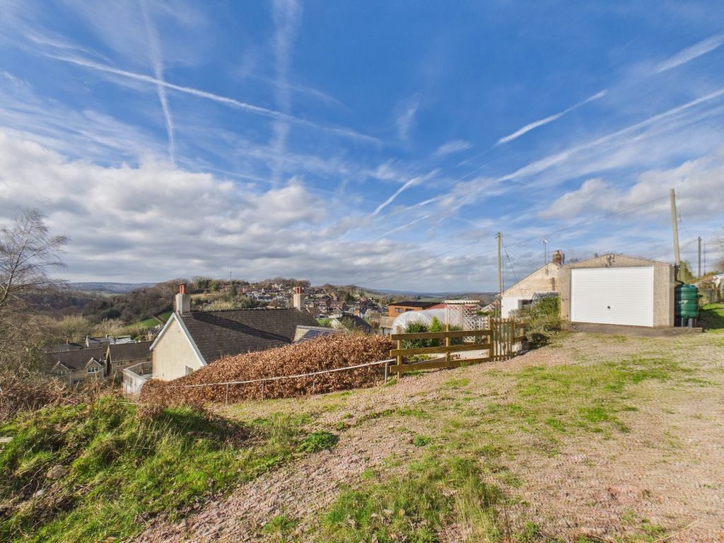 Property photo 2 of 29