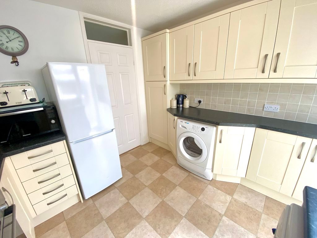 Property photo 3 of 13 Kitchen