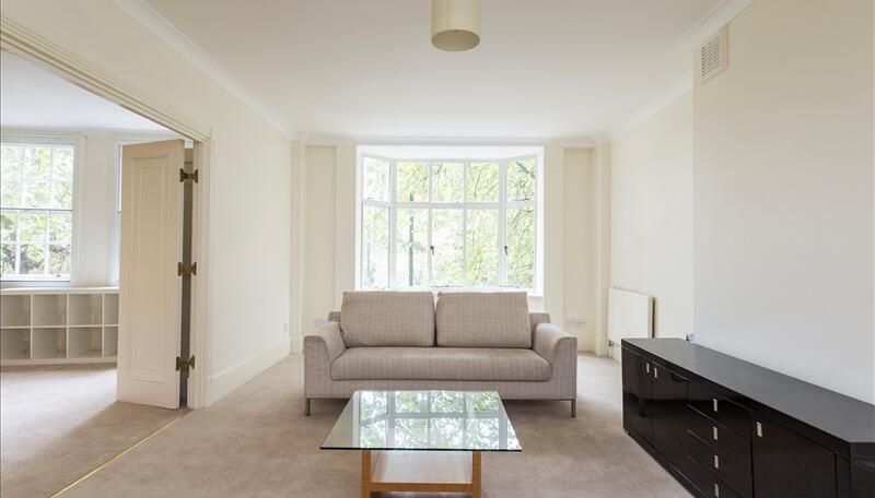 Property photo 1 of 4 Living Room
