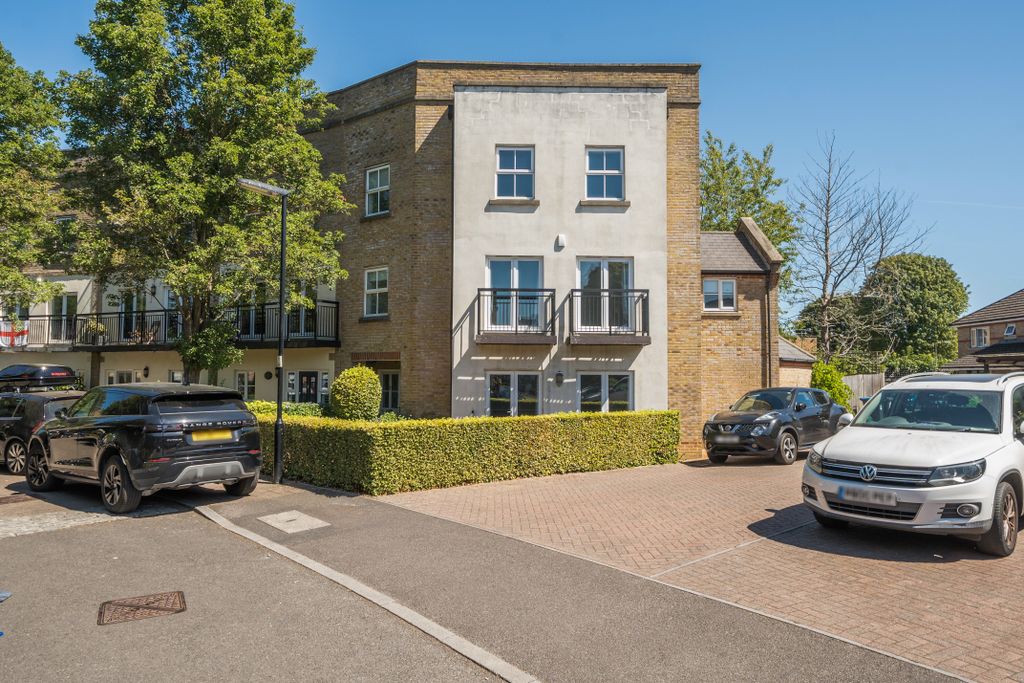 Property photo 2 of 19