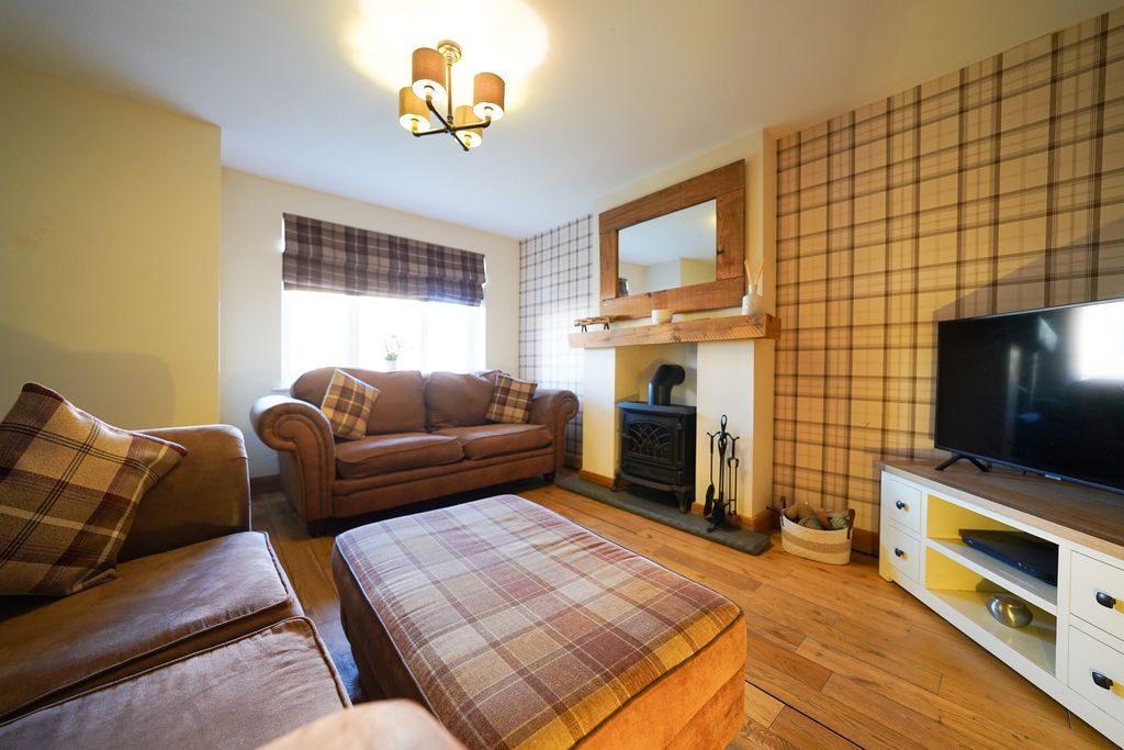 Property photo 3 of 21 Dsc03936