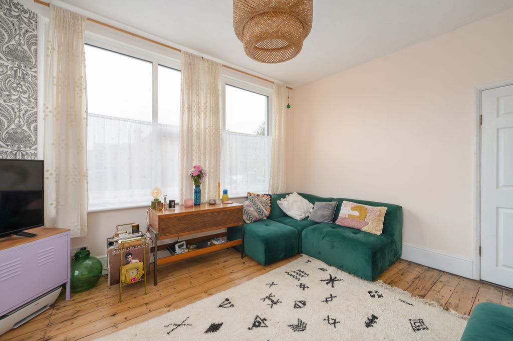 Property photo 3 of 12 Dsc_5268 Copy