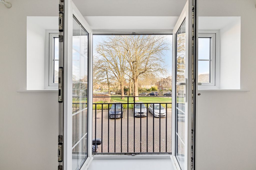 Property photo 2 of 30 Picture No. 18