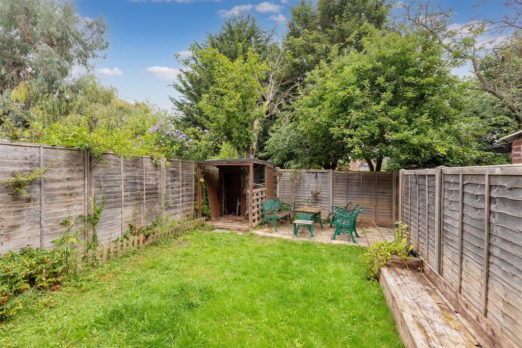 Property photo 2 of 11
