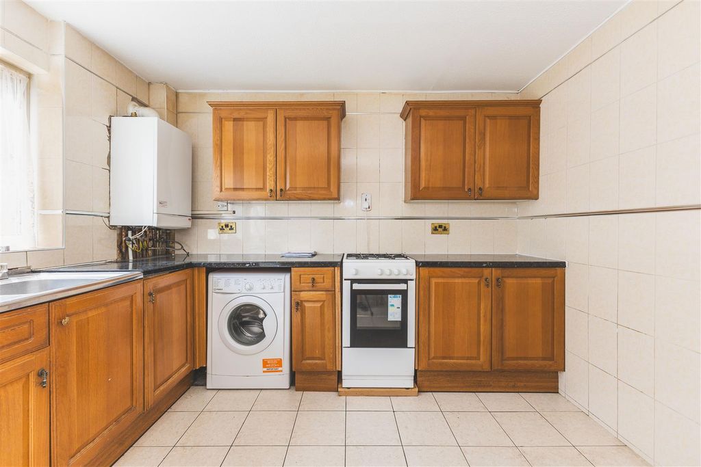 Property photo 3 of 15 6C9A9852.Jpg