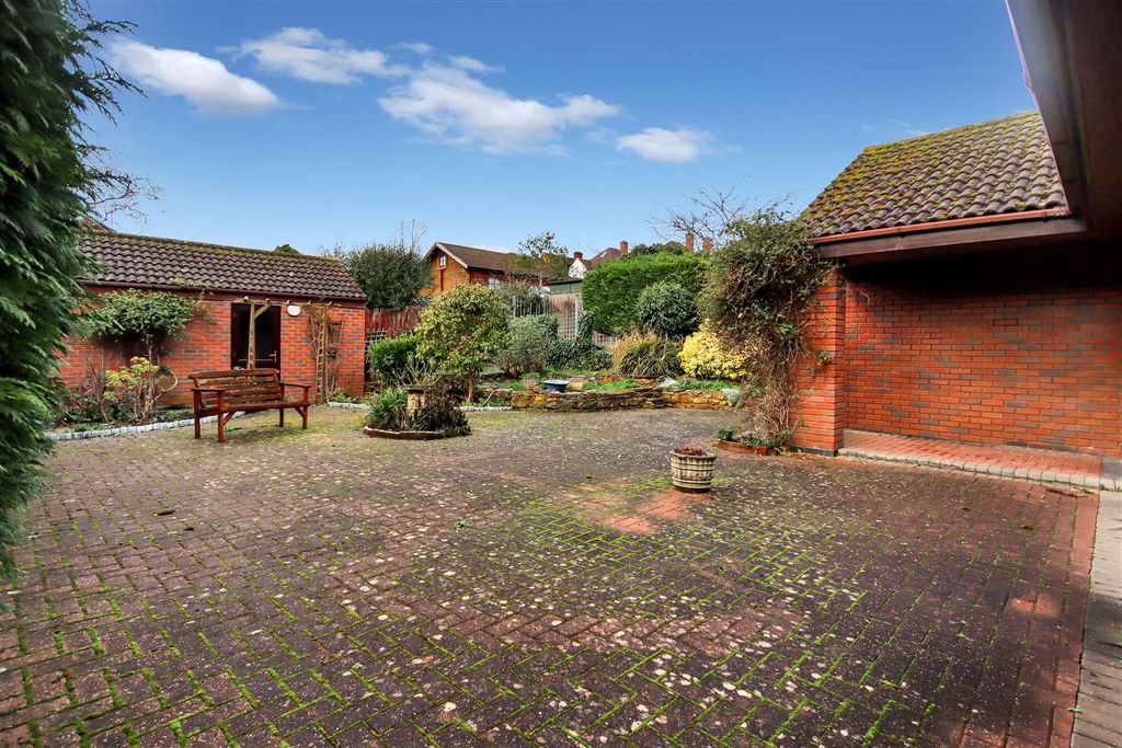 Property photo 2 of 17 Img_1127.Jpg