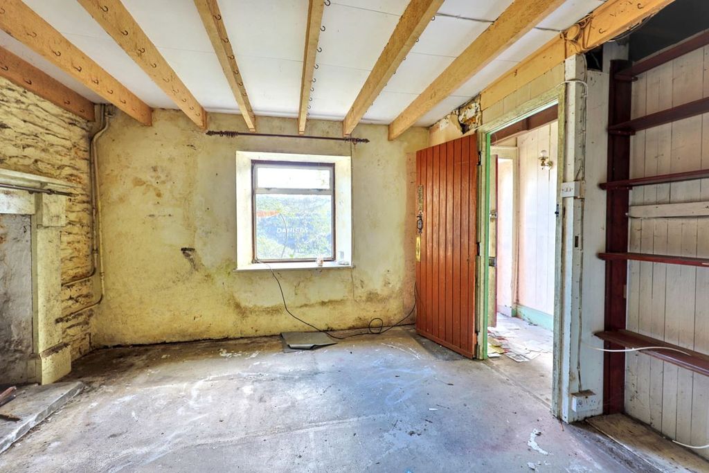 Property photo 3 of 23
