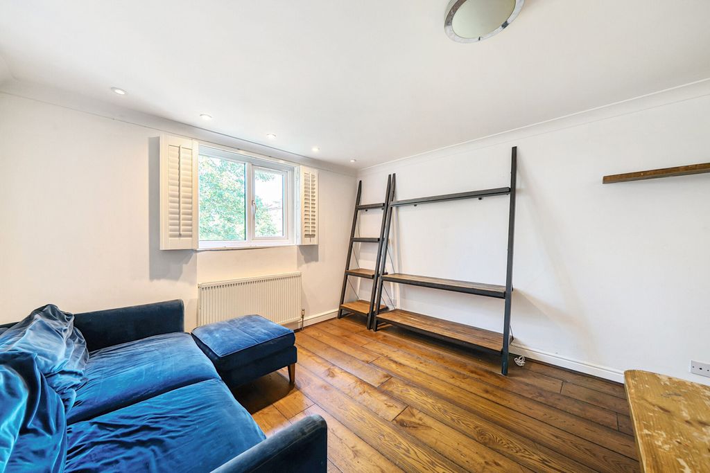 Property photo 3 of 11 1332322-10-68873B...