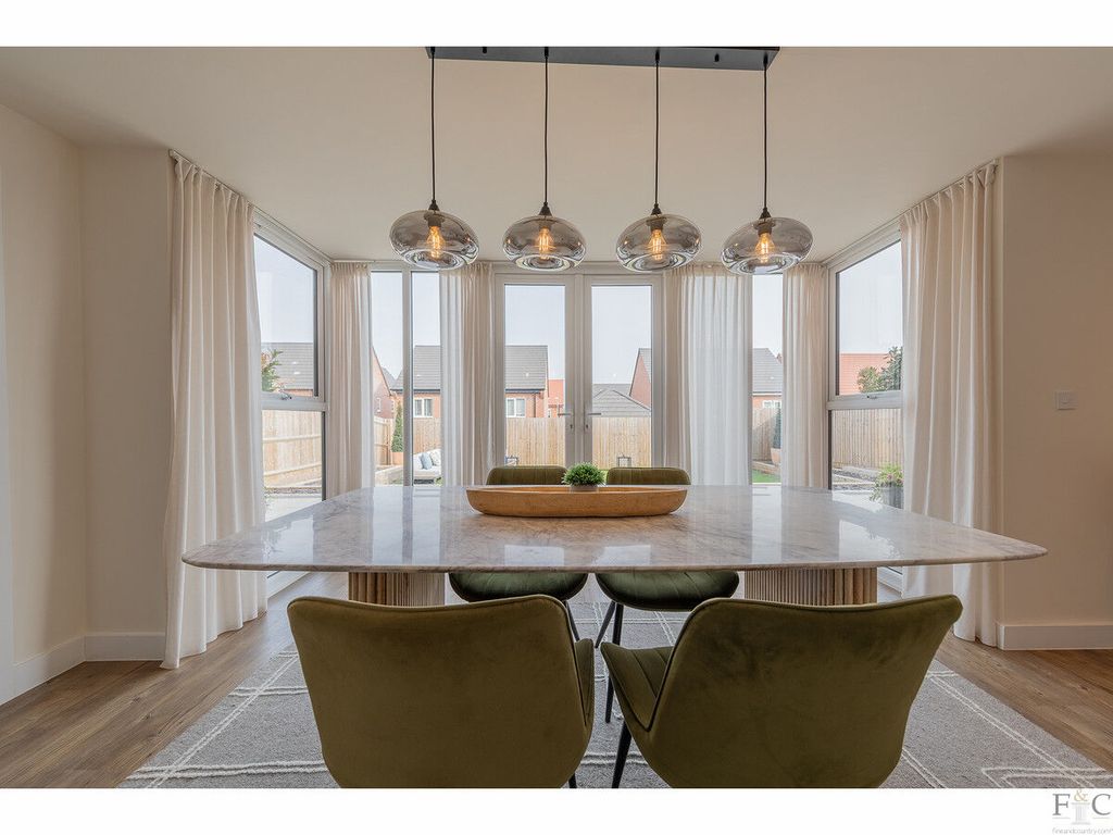 Property photo 3 of 36