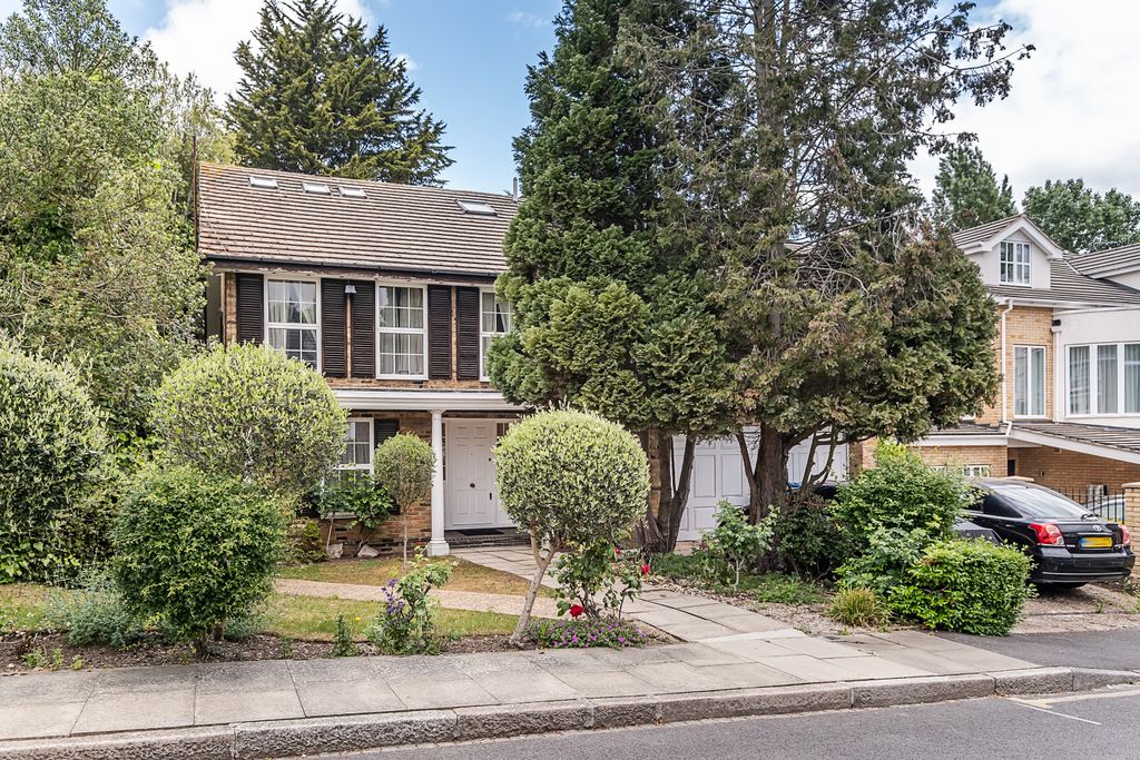 Property photo 1 of 35