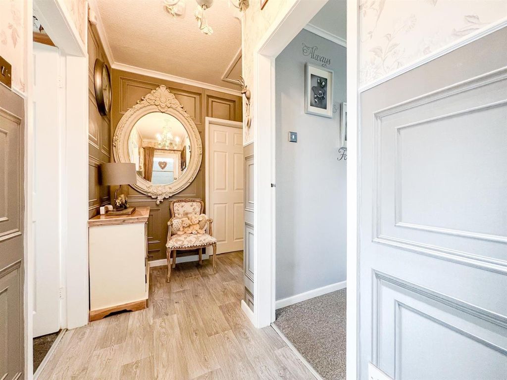 Property photo 3 of 15 Hallway