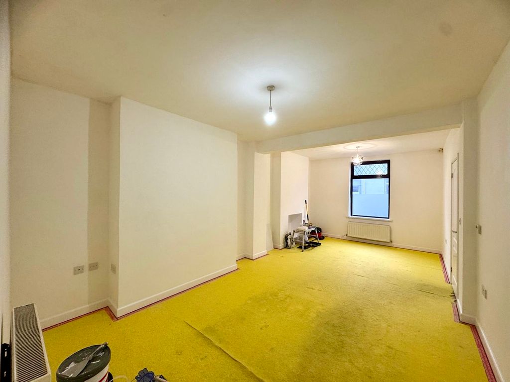 Property photo 3 of 12 Img_1032.Jpeg