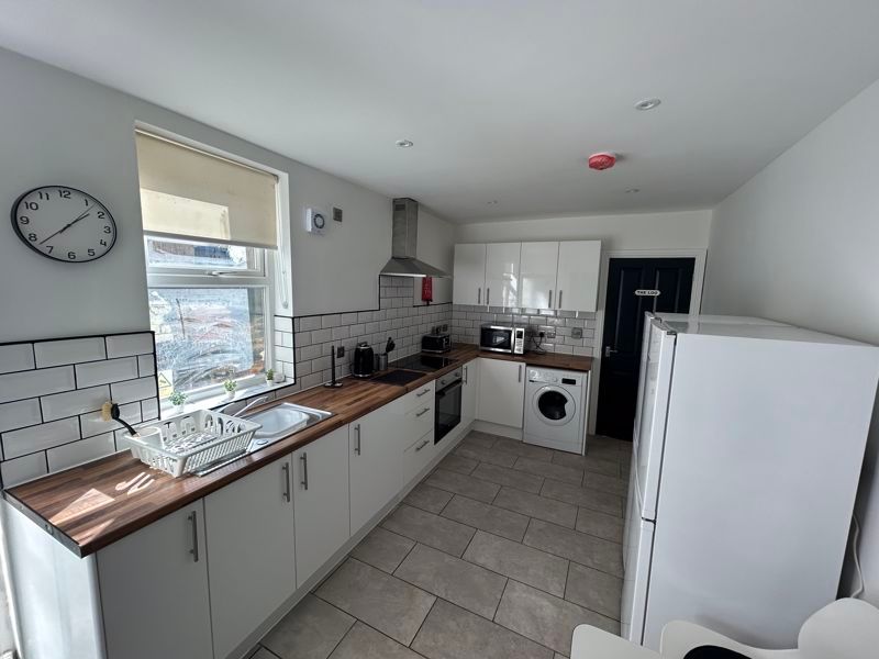 Property photo 3 of 7 Photo 12