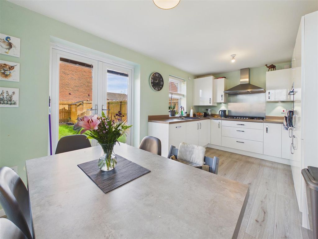 Property photo 3 of 14 Kitchen/Diner