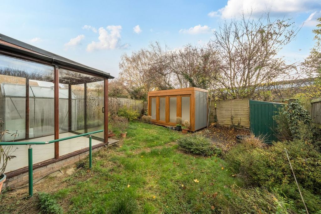 Property photo 3 of 10 138111516915Ba697cd5E