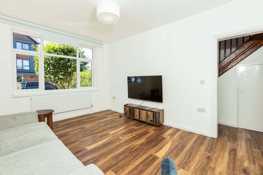 Property photo 2 of 26