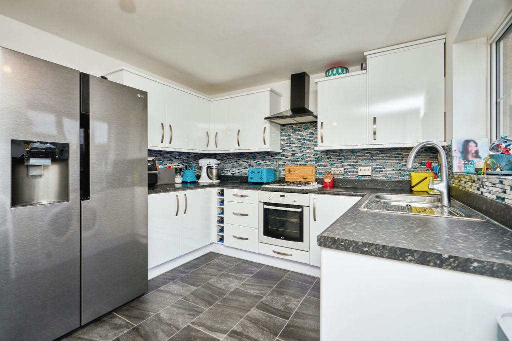 Property photo 1 of 12 Kitchen