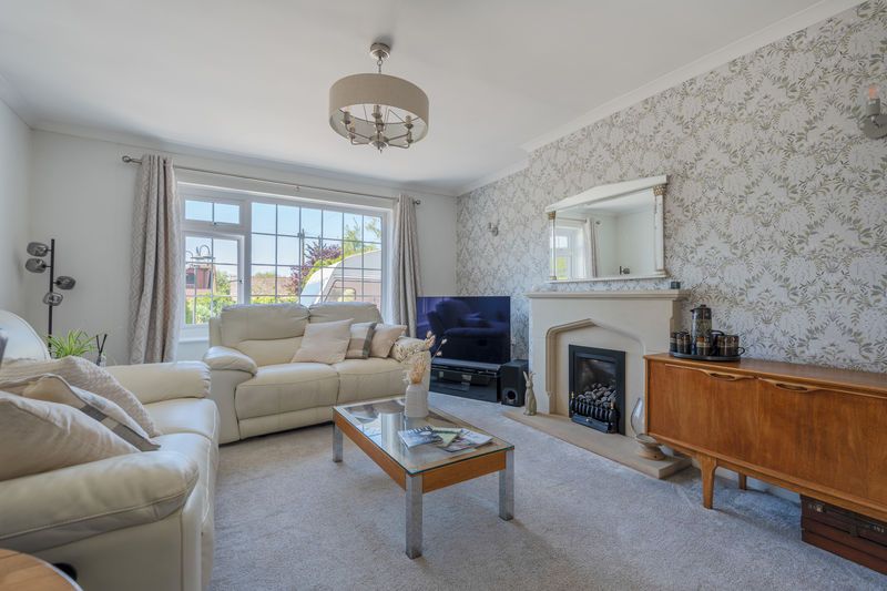 Property photo 3 of 37 Photo 7