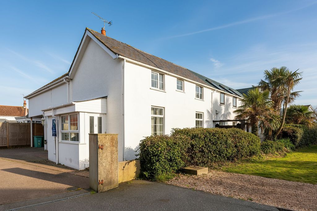 Property photo 1 of 26