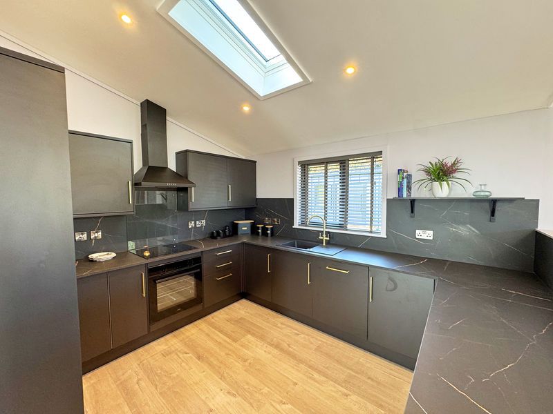 Property photo 3 of 16 Photo 7