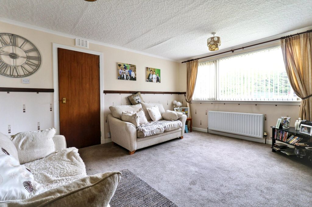 Property photo 3 of 19 Picture No. 33