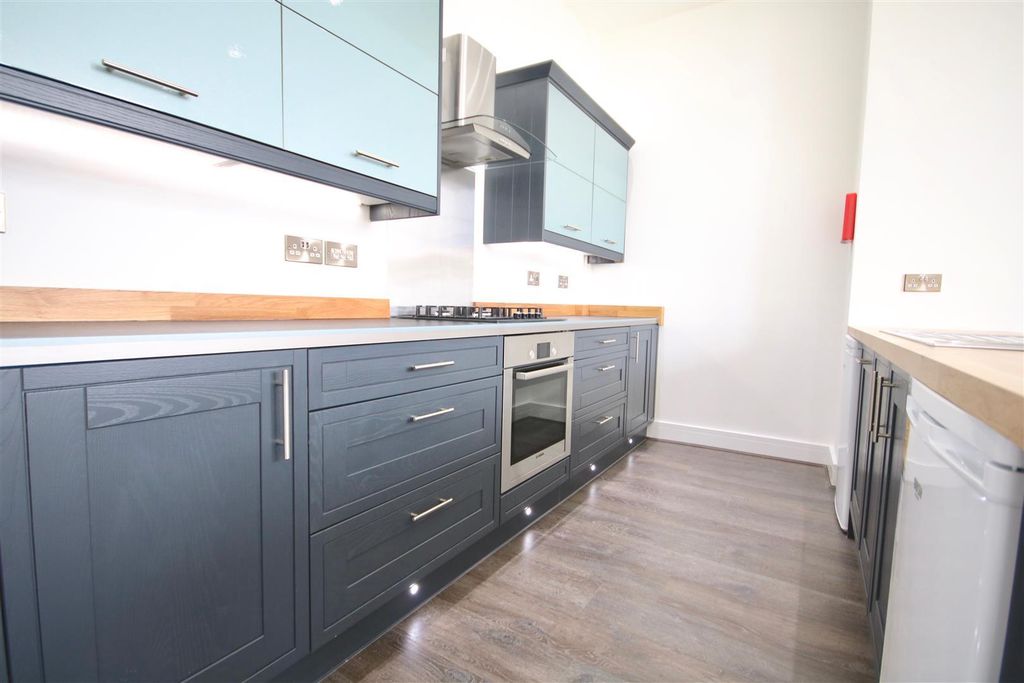 Property photo 2 of 16 Kitchen.Jpg